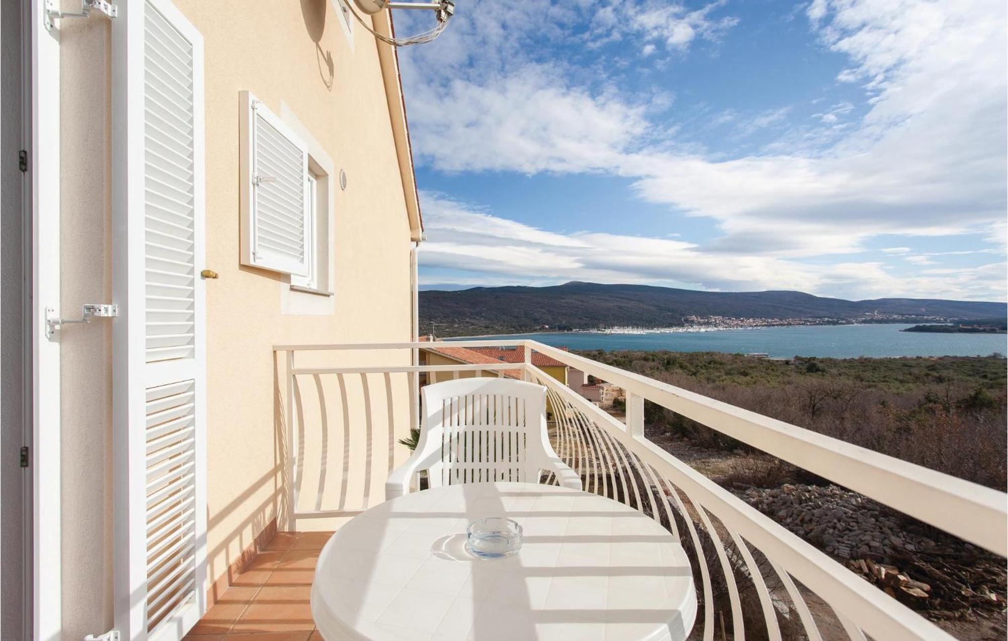 Stunning Apartment In Kornic With House Sea View Exteriör bild